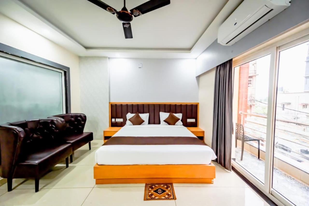 Hotel Gujrat 3*