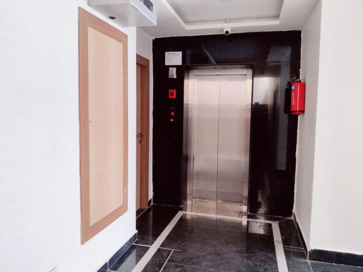 Hotel Gujrat Hotel Puri