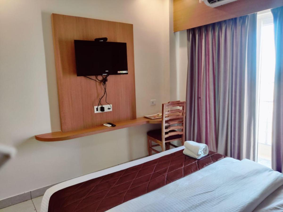 Hotel Gujrat Hotel