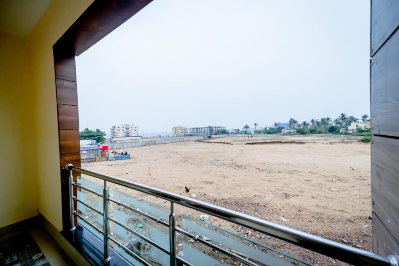 Hotel Gujrat Hotel Puri