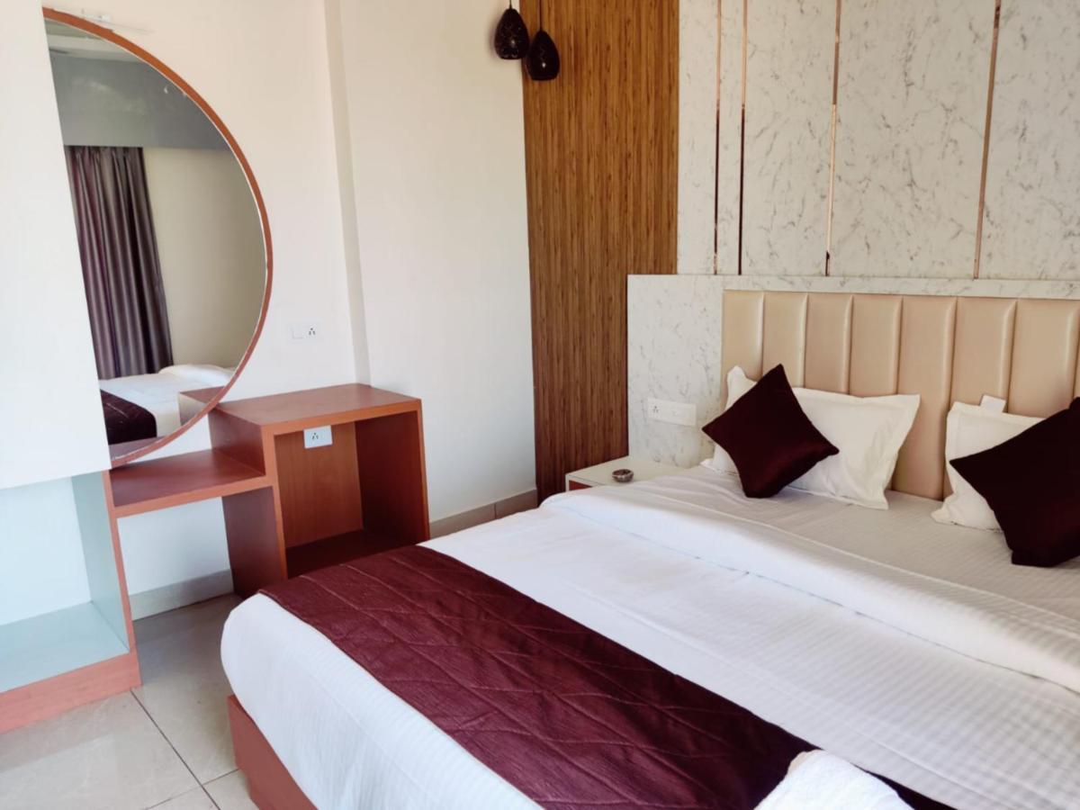 Hotel Gujrat